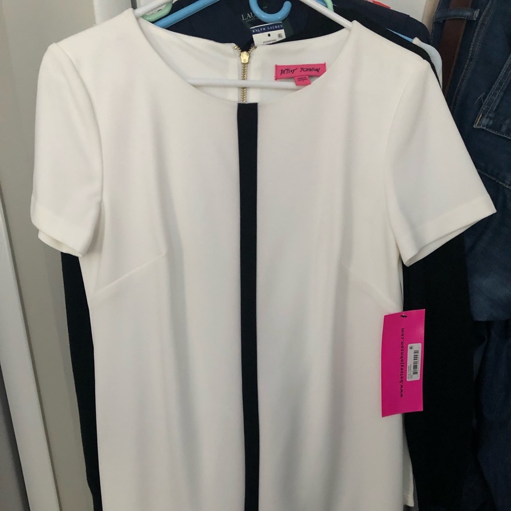 Brand new Betsy Johnson dress – size 4